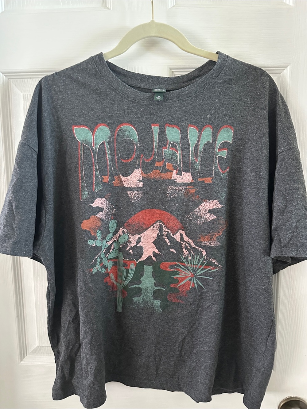 Wild fable Mojave Graphic Tee — Charcoal with Teal & Coral Print xsmall